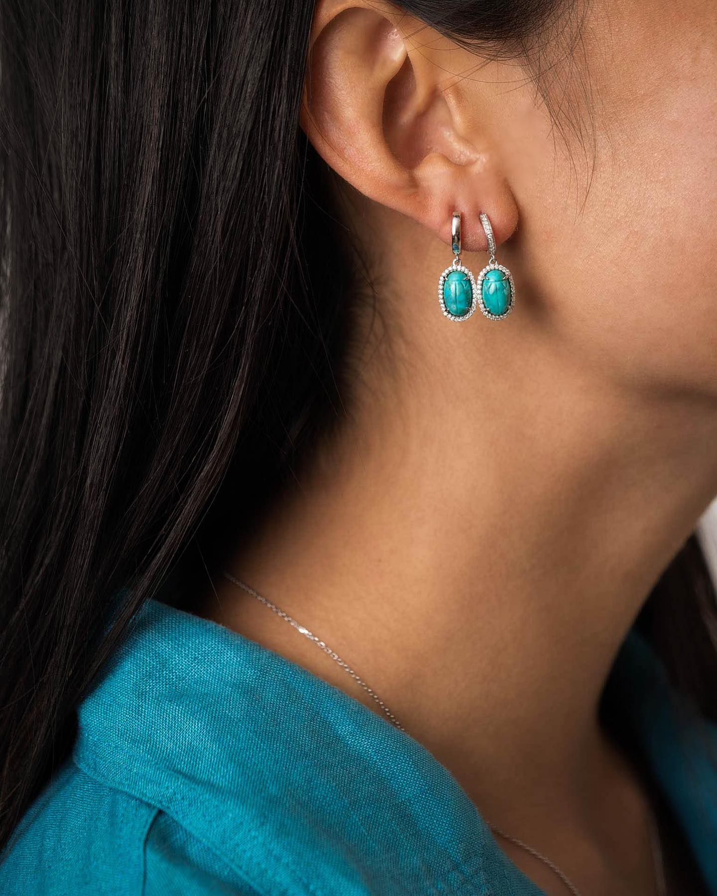 Scarabée Collection in 18ct White Gold - Turquoise earrings set with White Diamonds. 
#myritazia

Details are everything, take a closer look. 
.
.
.
.
.
.
#jewelryfashion #jewelryblogger #jewerly #jewels #trendyjewelry #jewelrylovers #handmadejewelry #jewelrylover #jewelrydesigner