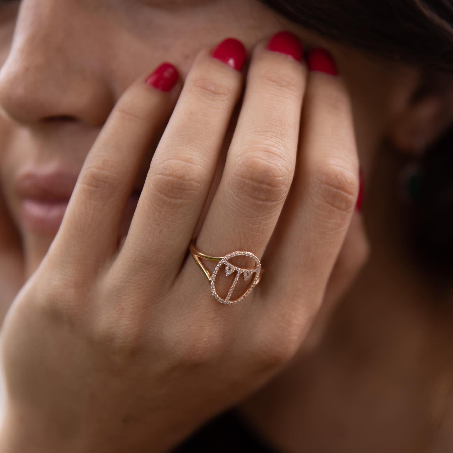 Put a ring on it #myritazia 
Discover our new Scarabée collection in 18 carats gold and white diamonds 
.
.
.
.
.
.
#jewelryfashion #jewelryblogger #jewerly #jewels #trendyjewelry #jewelrylovers #handmadejewelry #jewelrylover #jewel #jewelrydesigner